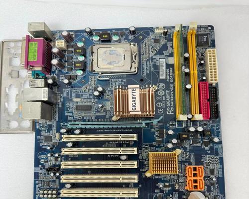 945GC主板的性能与功能分析（一款高性价比的主板选择推荐）