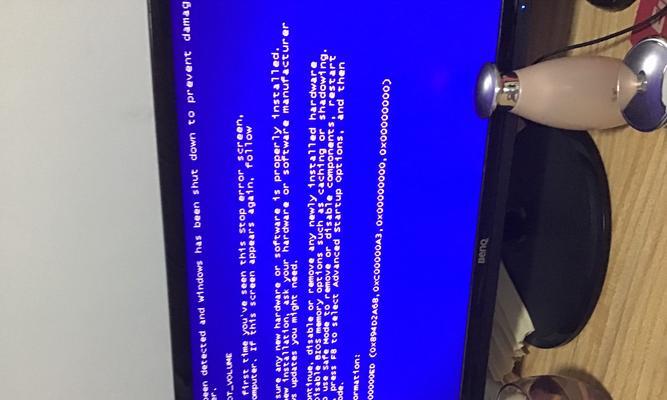 电脑错误代码解析（探索电脑空白错误代码的根源，帮助您快速解决问题）